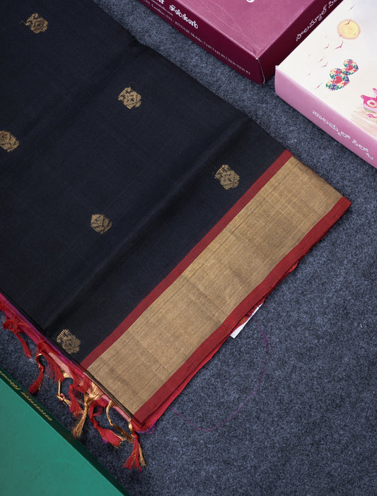 Black Pure Silk Cotton Saree With Contrast Pink Blouse