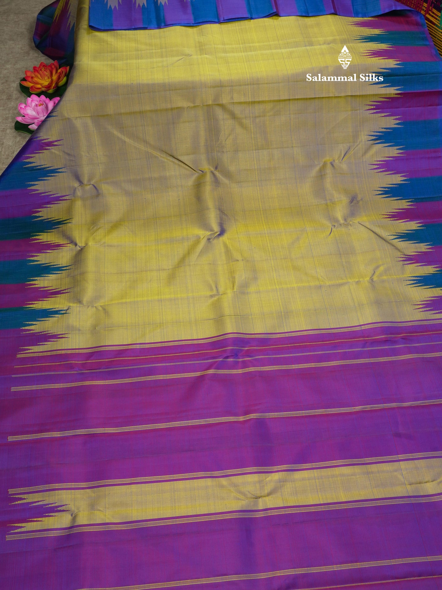 Beautiful Double Shade Pure Kanjivaram Silk Saree With Traditional Multicolour Temple Border