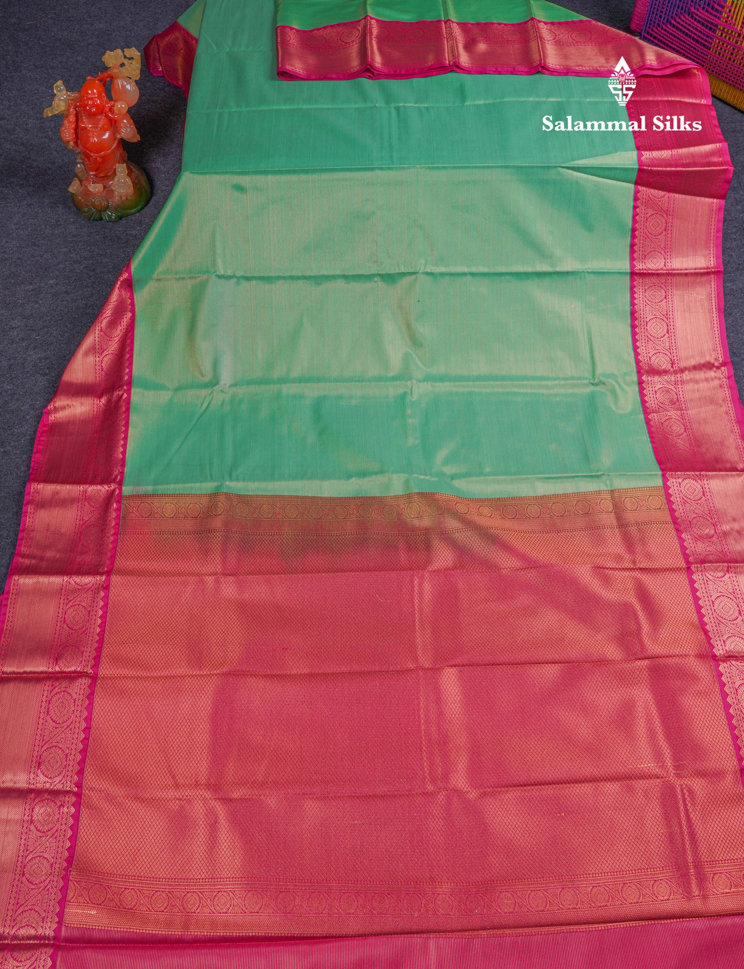Beautiful Green Vaira Oosi Semi Silk Saree With Contrast Pink Border
