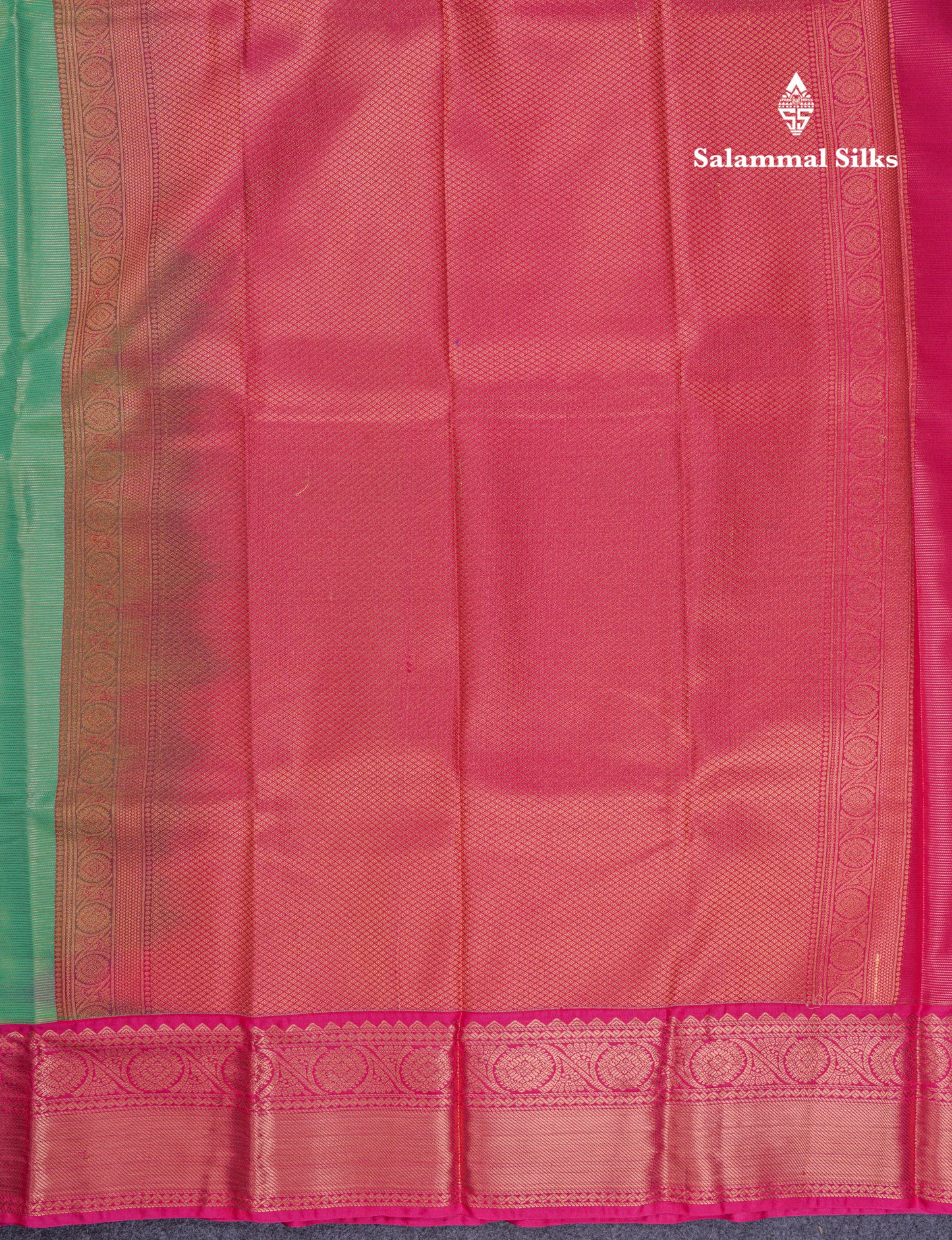 Beautiful Green Vaira Oosi Semi Silk Saree With Contrast Pink Border