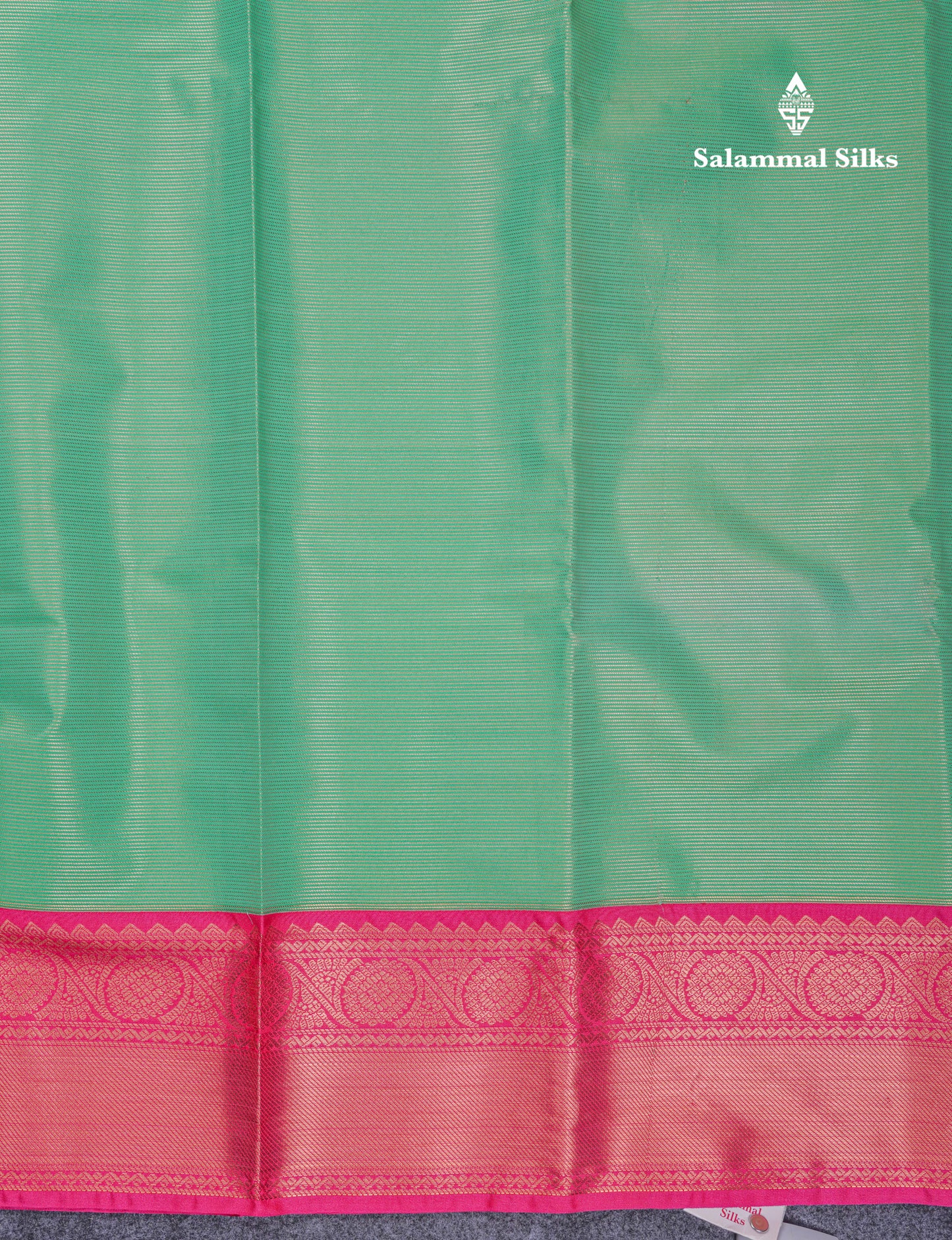 Beautiful Green Vaira Oosi Semi Silk Saree With Contrast Pink Border