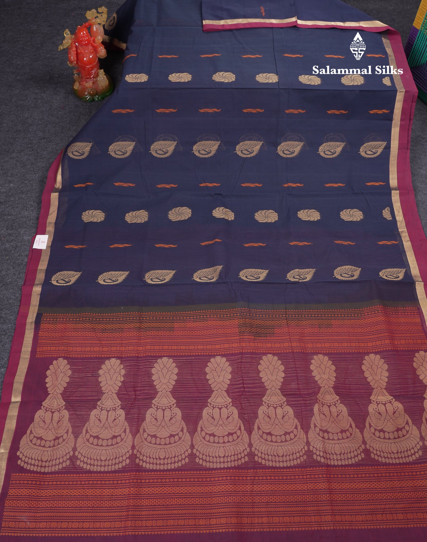 Beautiful Navy Blue Thread Work Butta Handloom Pure Cotton Saree With Contrast Maroon Blouse