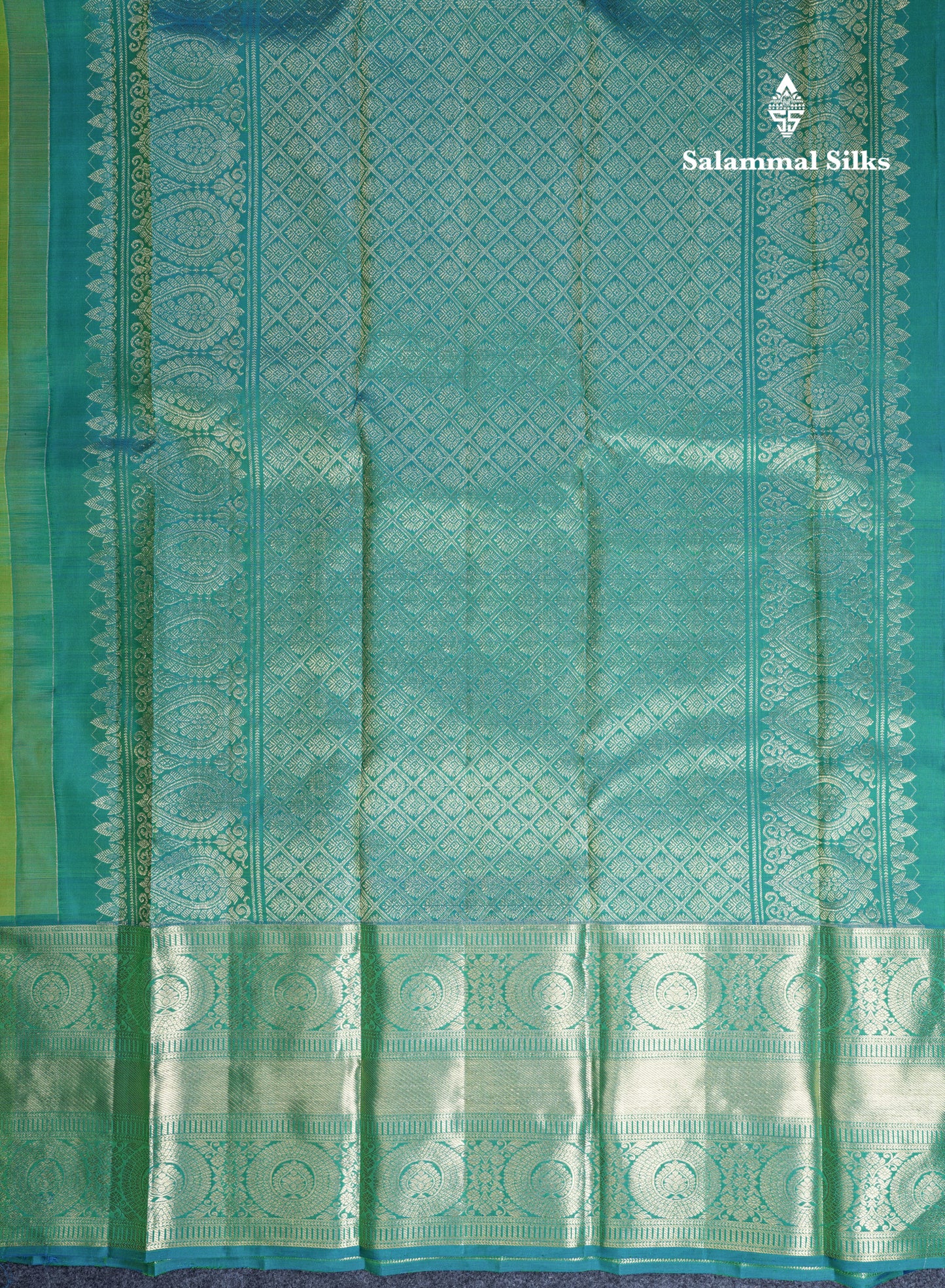 Dual Tone Parrot Green Pure Kanjivaram Silk Saree With Contrast Sapphire Green Long Border