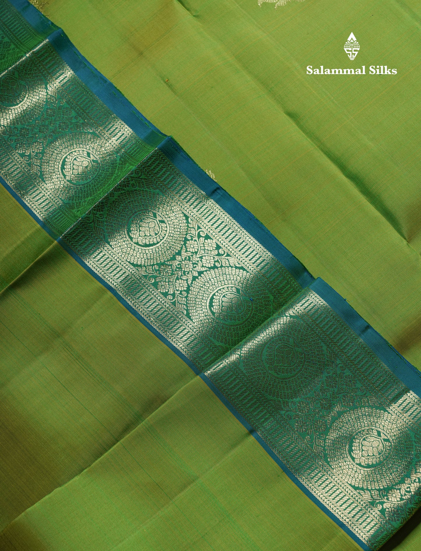 Dual Tone Parrot Green Pure Kanjivaram Silk Saree With Contrast Sapphire Green Long Border