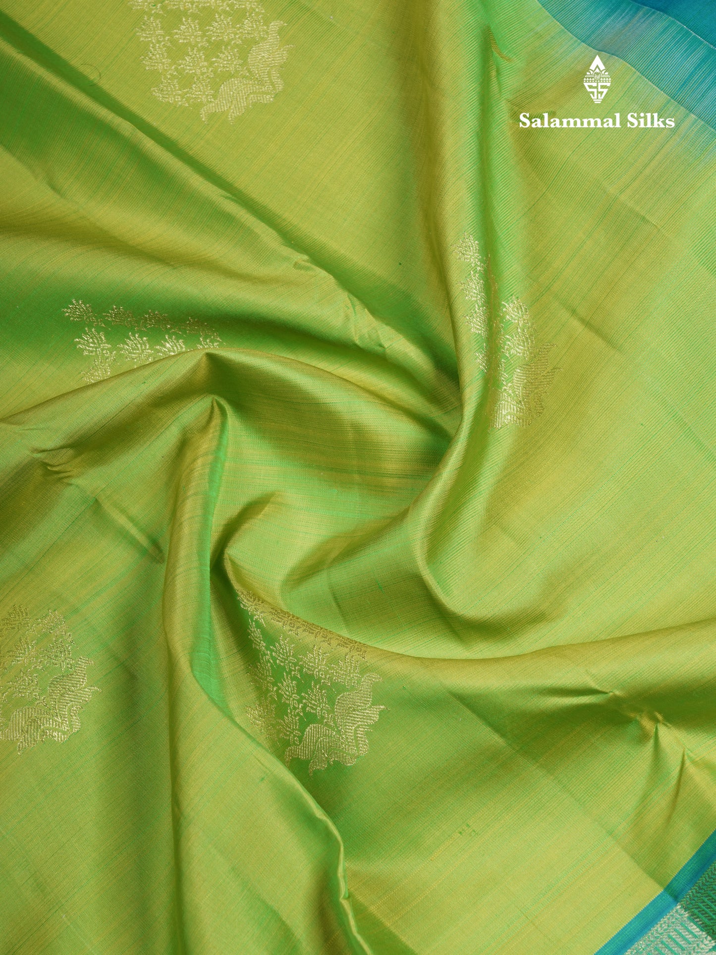 Dual Tone Parrot Green Pure Kanjivaram Silk Saree With Contrast Sapphire Green Long Border