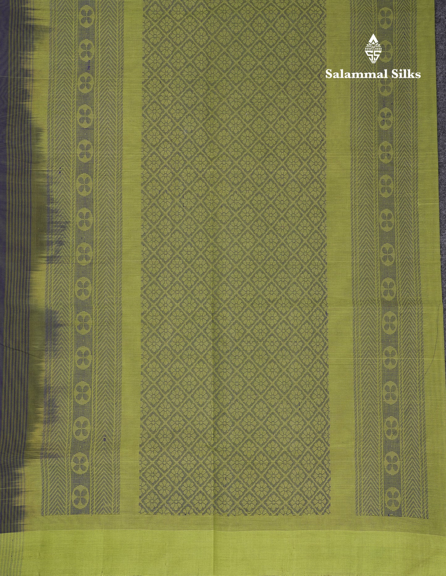 Beautiful Navy Blue Thread Work Butta Handloom Pure Cotton Saree With Contrast Parrot Green Blouse