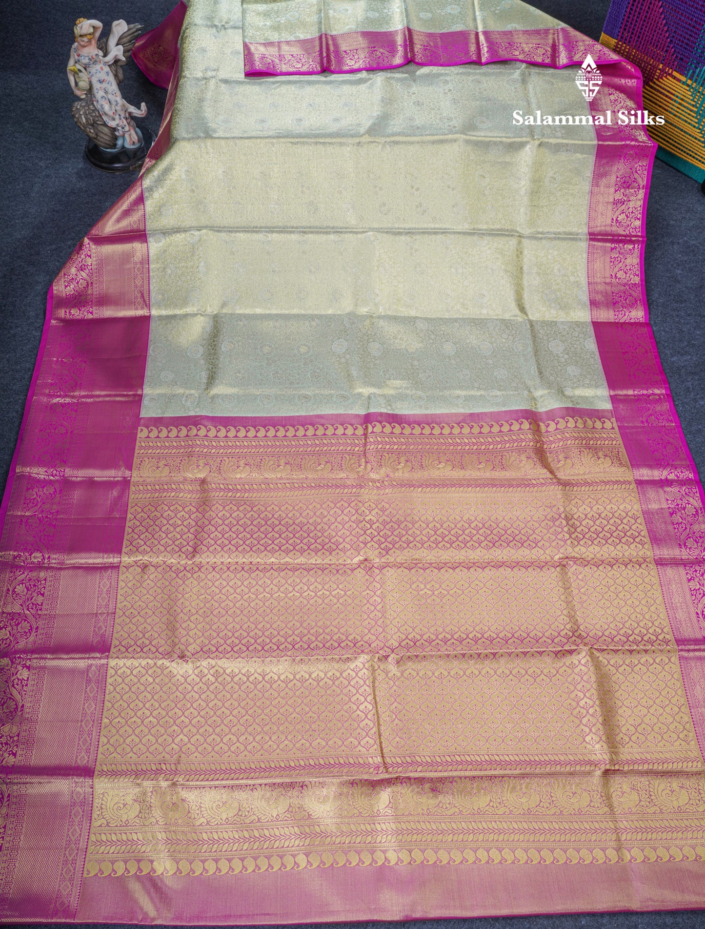 Light Parrot Green Tissue Bridal Pure Kanjivaram Silk Saree With Contrast Magenta Pink Border