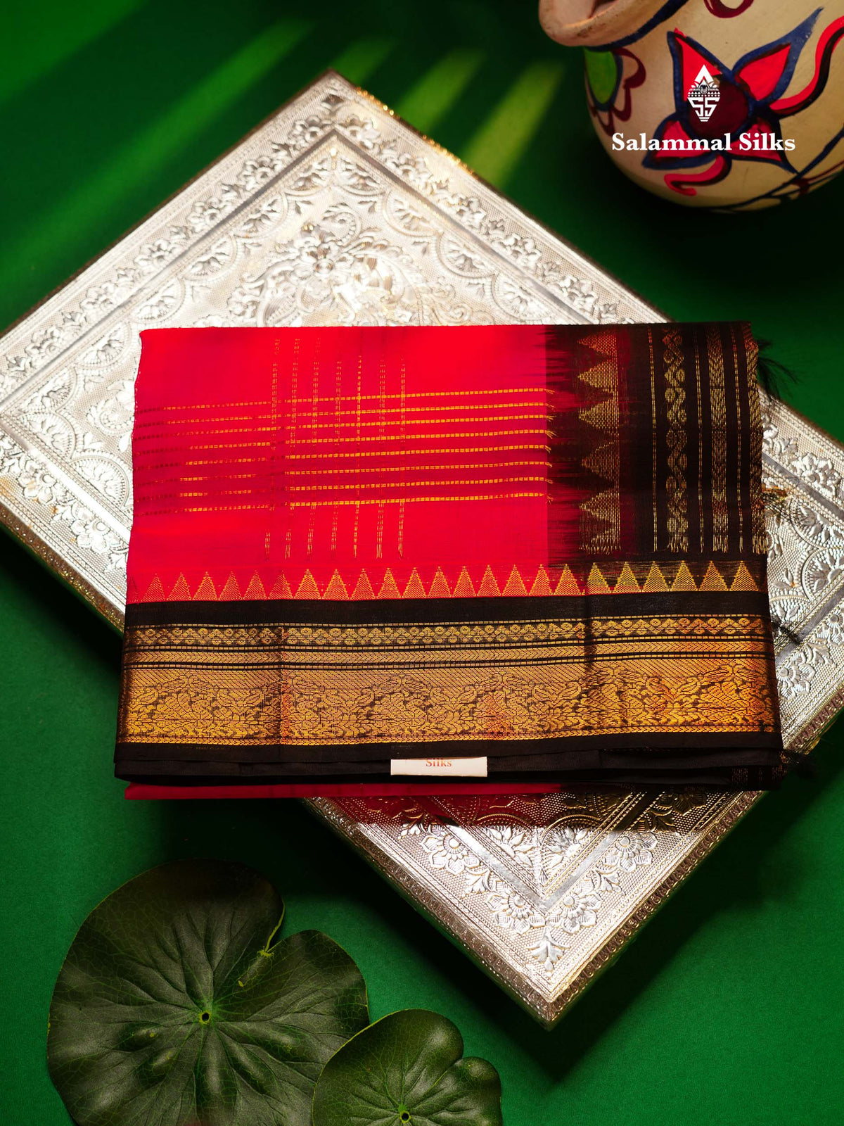 Beautiful Dual Tone Pinkish Peach Pure Silk Cotton Saree With Contrast Black Traditional Border