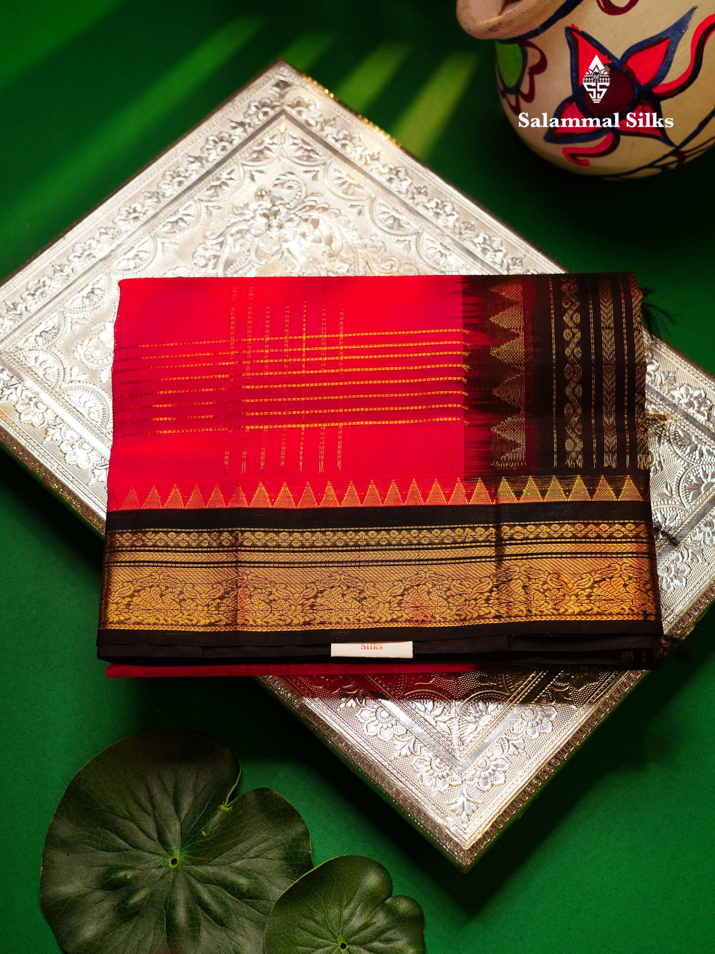 Beautiful Dual Tone Pinkish Peach Pure Silk Cotton Saree With Contrast Black Traditional Border