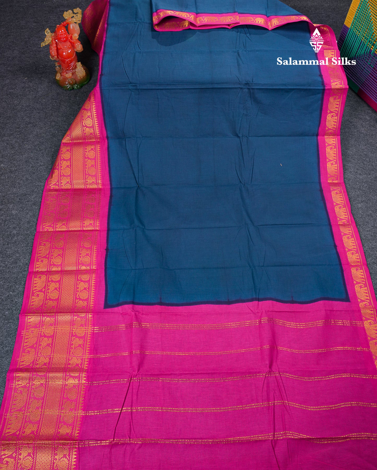 Beautiful Half White Plain Sungudi Cotton Saree With Contrast Bottle Green Traditional Long Border