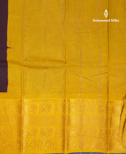 Beautiful Half White Plain Sungudi Cotton Saree With Contrast Bottle Green Traditional Long Border