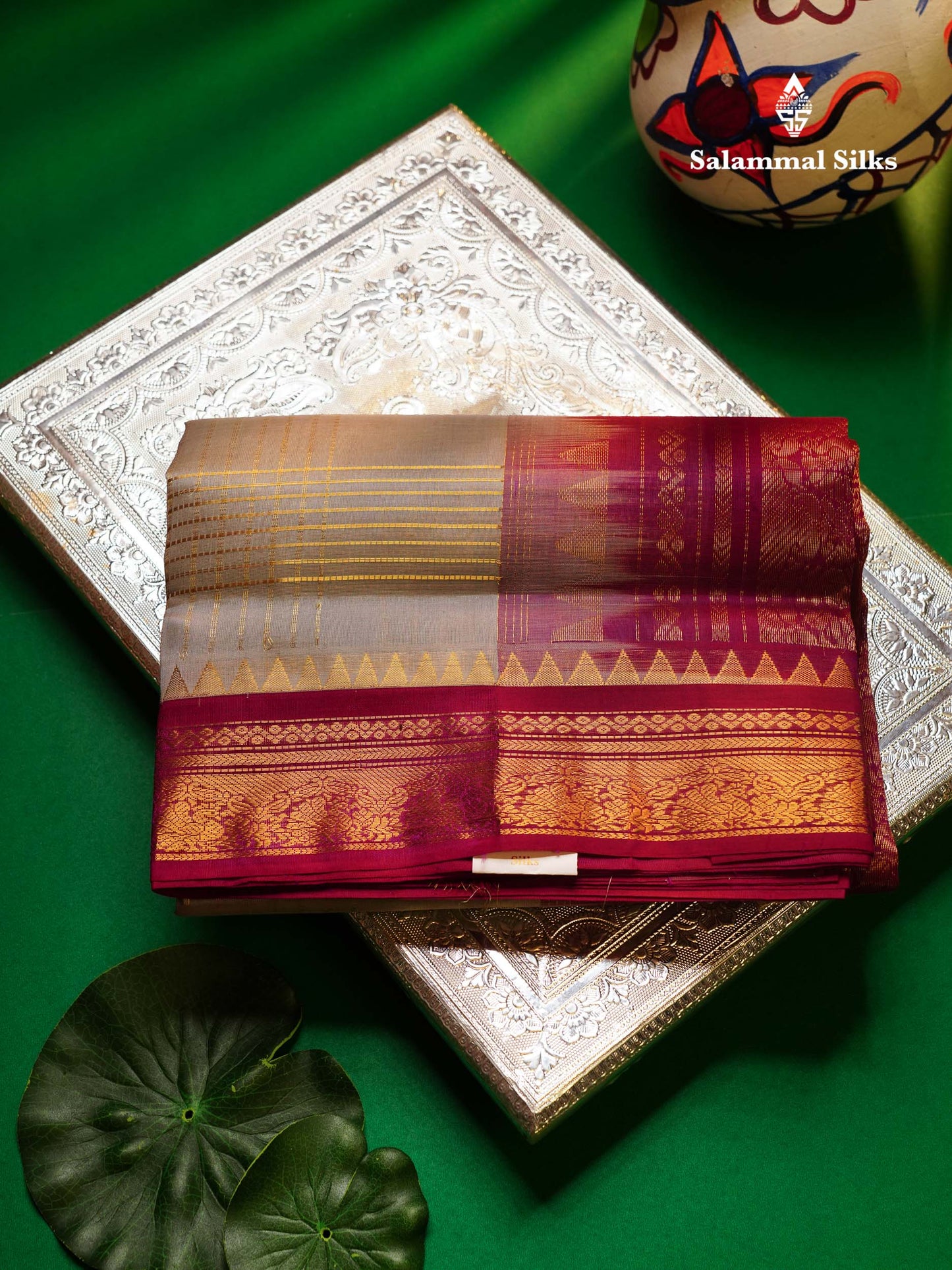 Beautiful Light Grey Pure Silk Cotton Saree With Contrast Magenta Traditional Border
