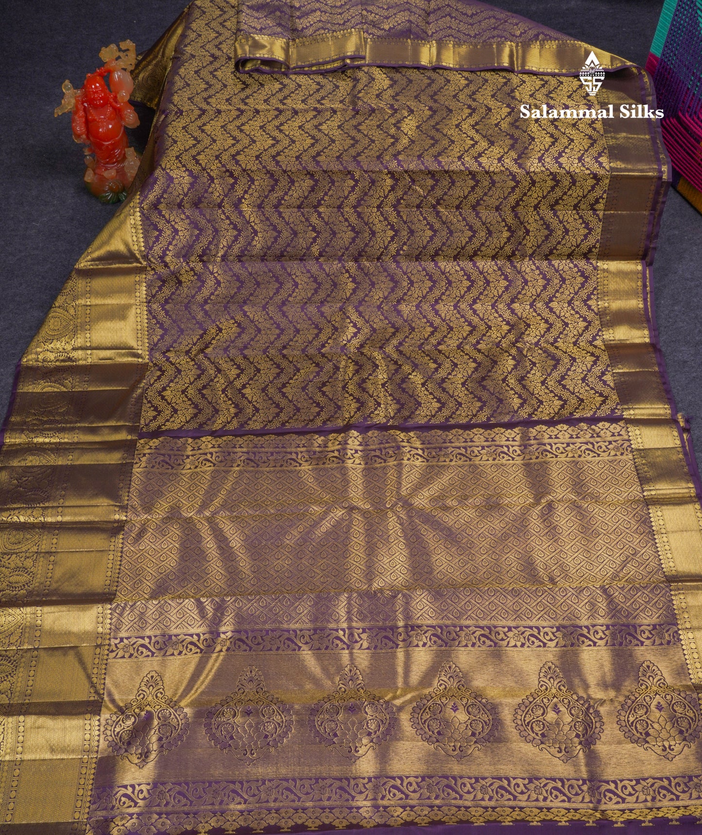 Beautiful Dark Purple Bridal Pure Kanjivaram Silk Saree With Traditional Evening Morning Border