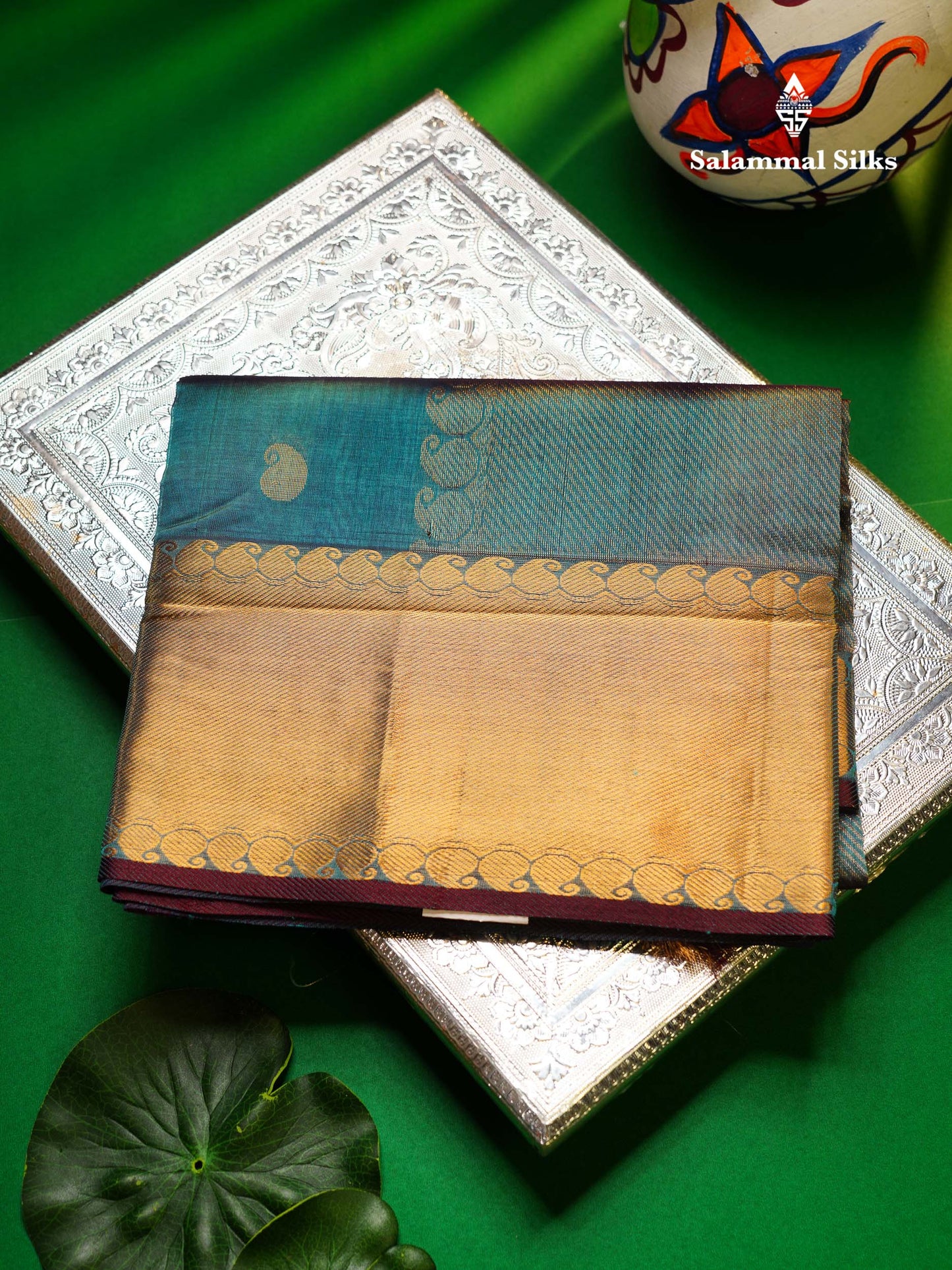 Beautiful Dual Tone Blue Semi Silk Cotton Saree With Traditional Evening Morning Border