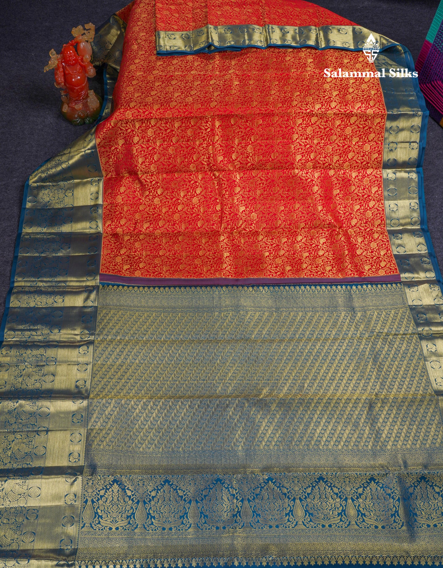 Beautiful Chilly Red Bridal Pure Kanjivaram Silk Saree With Contrast Peacock Blue Evening Morning Border