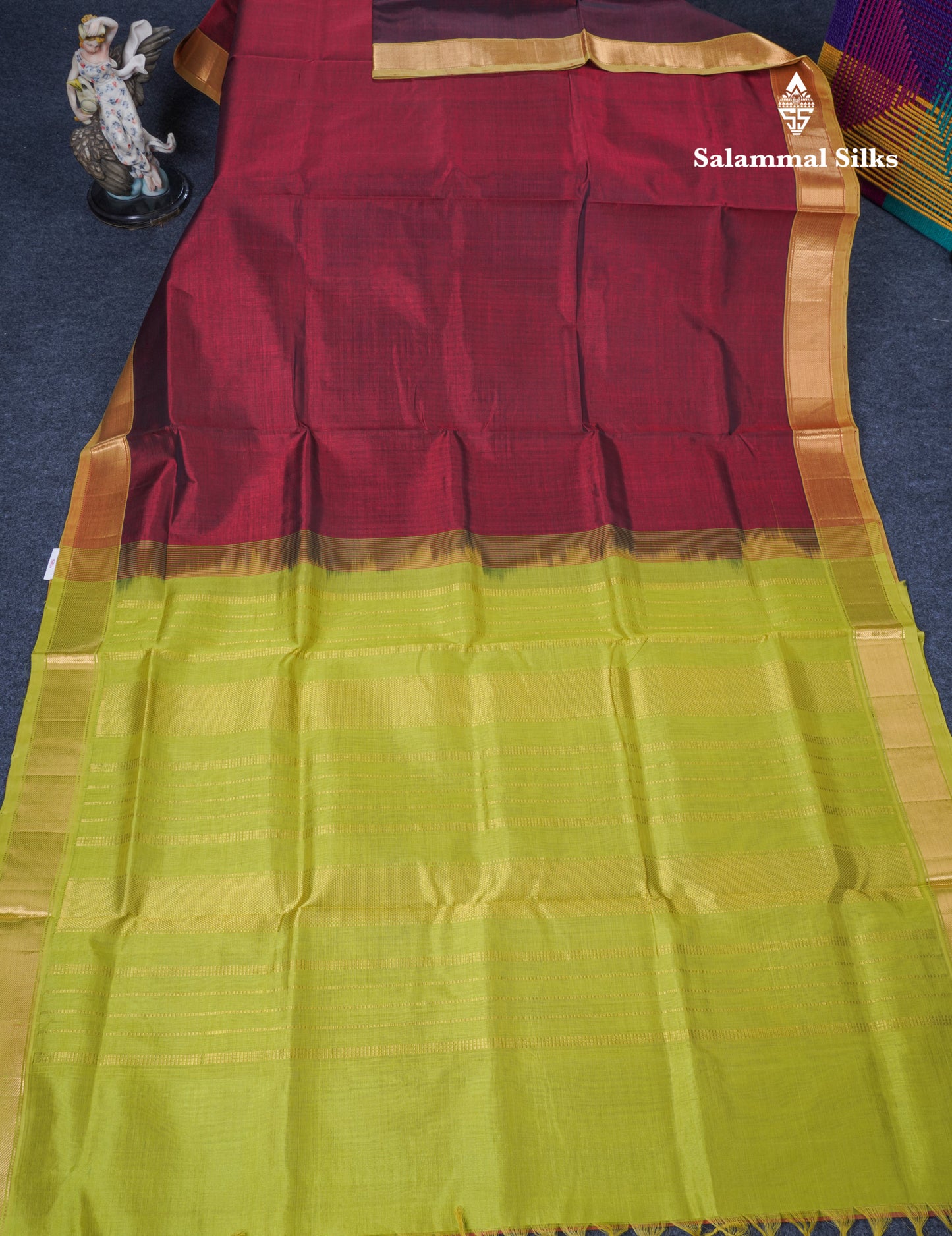 Dark Maroon Plain Pure Silk Cotton Saree With Contrast Parrot Green Blouse