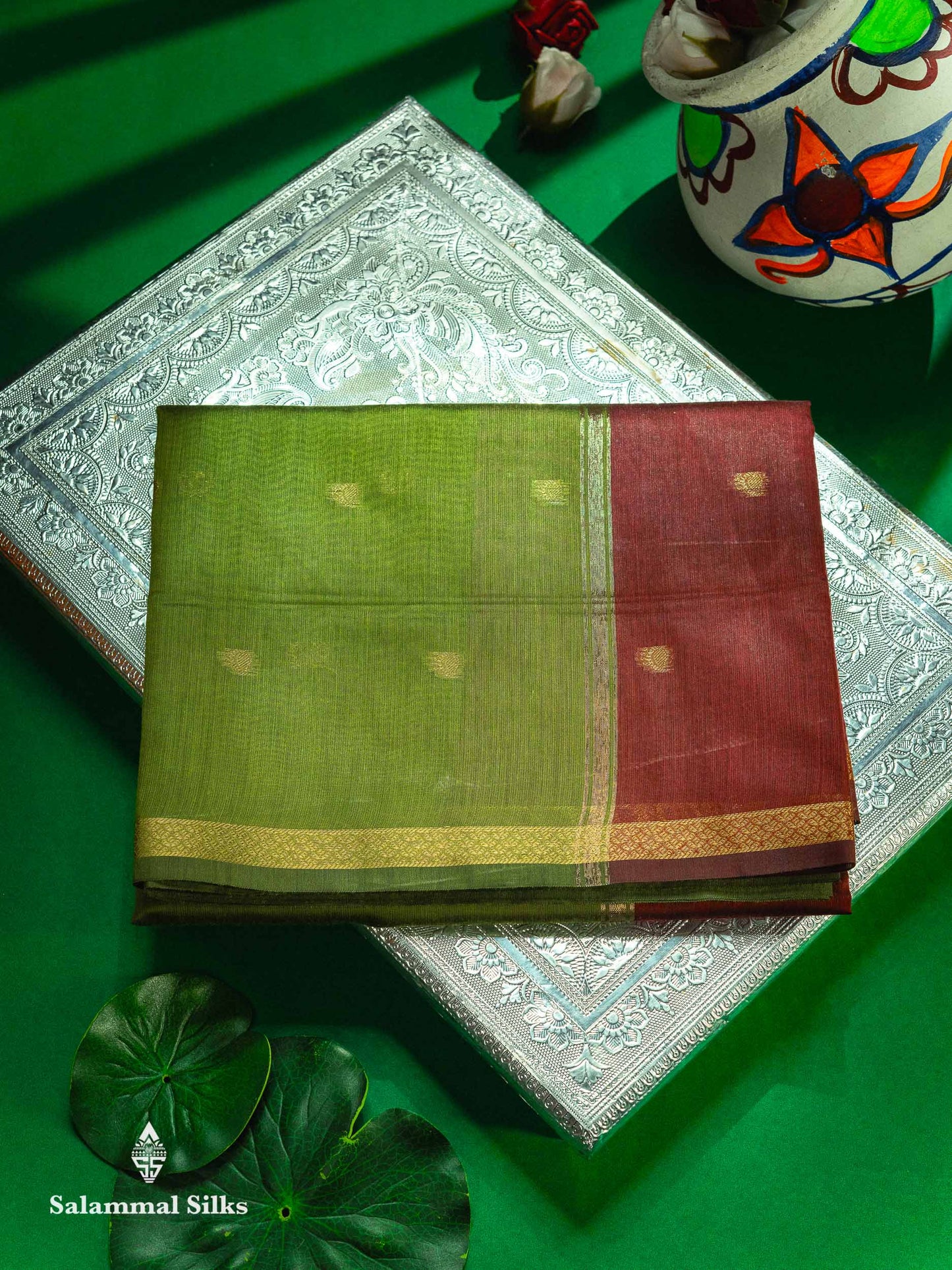 Beautiful Cream Grey Maheshwar Cotton Saree With Contrast Pink Blouse