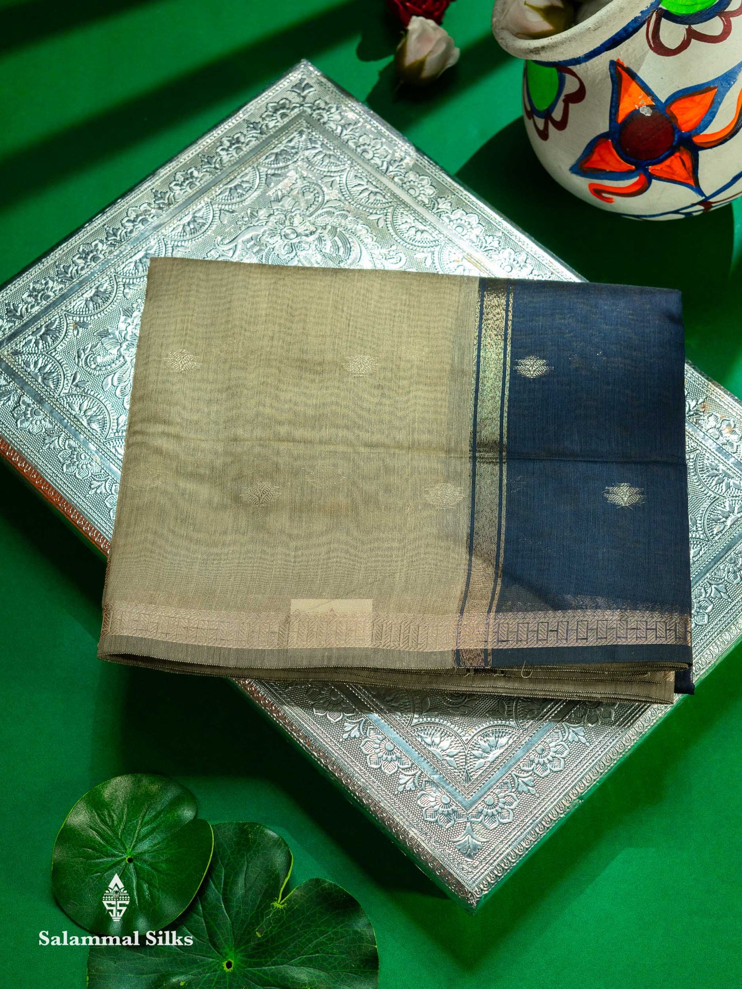 Beautiful Light Chocolate Maheshwar Cotton Saree With Contrast Light Lavender Blouse