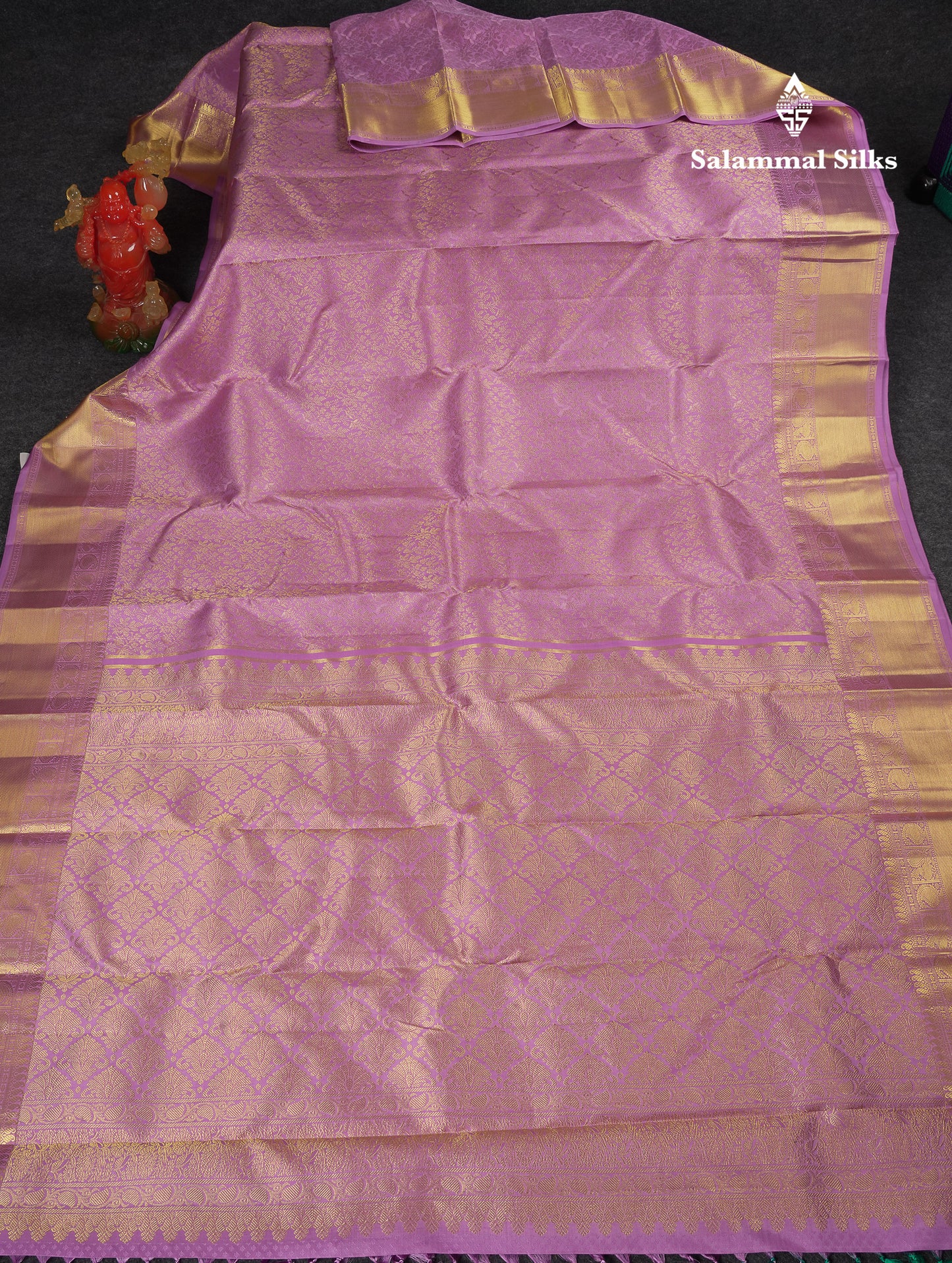 Beautiful Lavender Bridal Pure Kanjivaram Silk Saree With Traditional Border