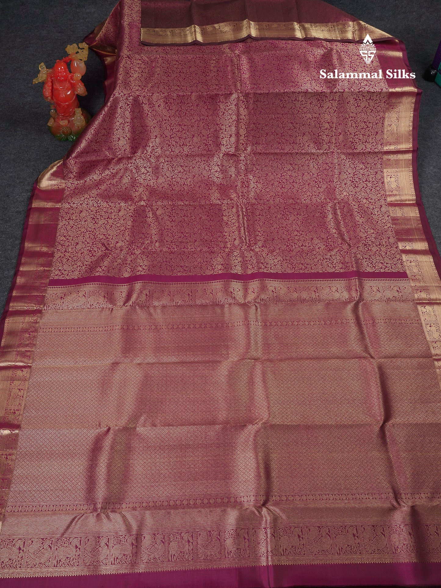 Beautiful Dark Magenta Bridal Pure Kanjivaram Silk Saree With Traditional Medium Border