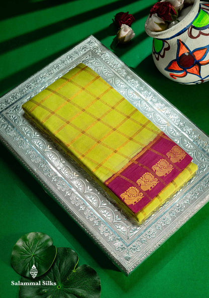 Beautiful Chilly Red Zari Checks Sungudi Cotton Saree With Contrast Light Pink Traditional Border
