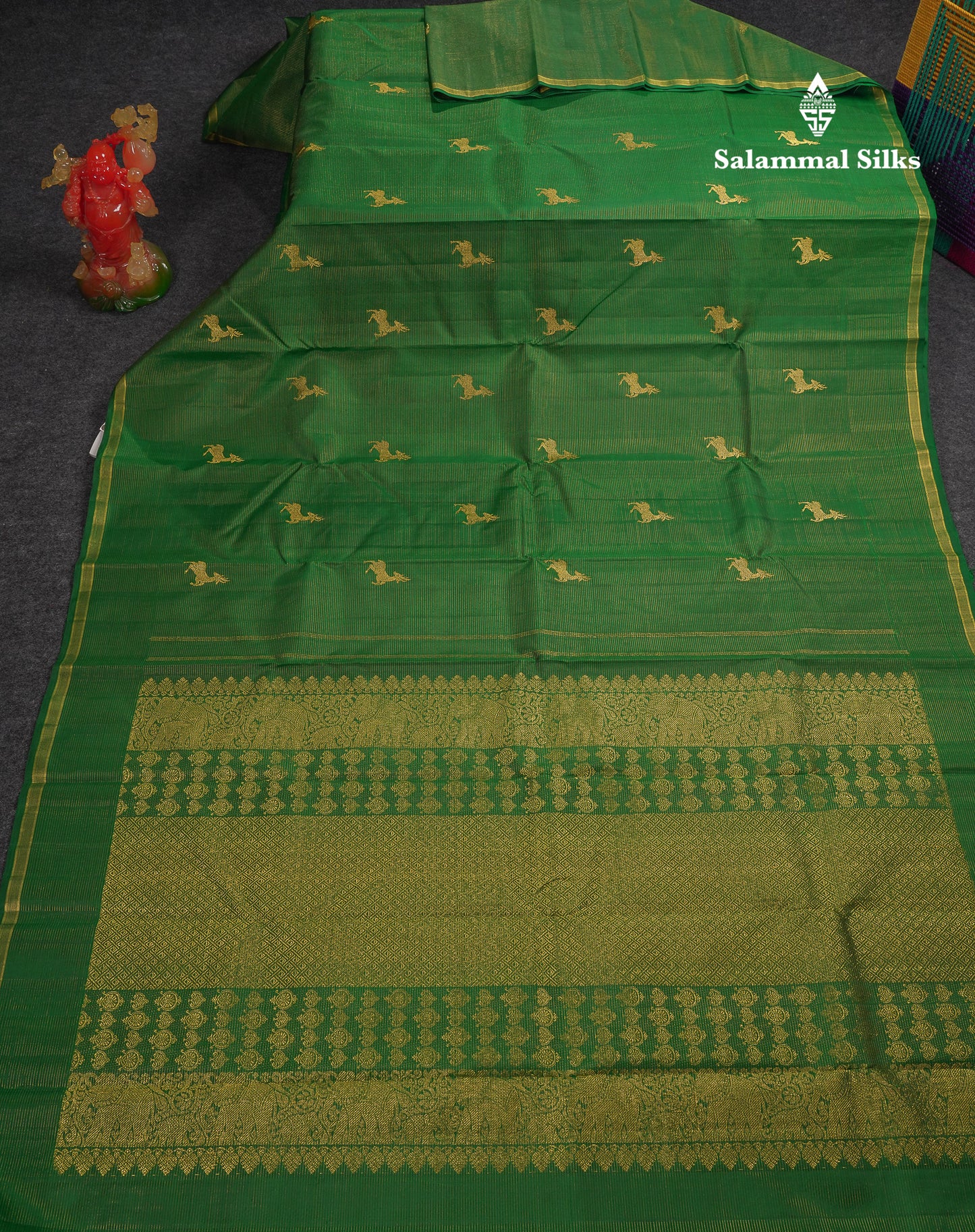 Beautiful Bottle Green Vaira Oosi Lines Pure Kanjivaram Silk Saree With Small Border