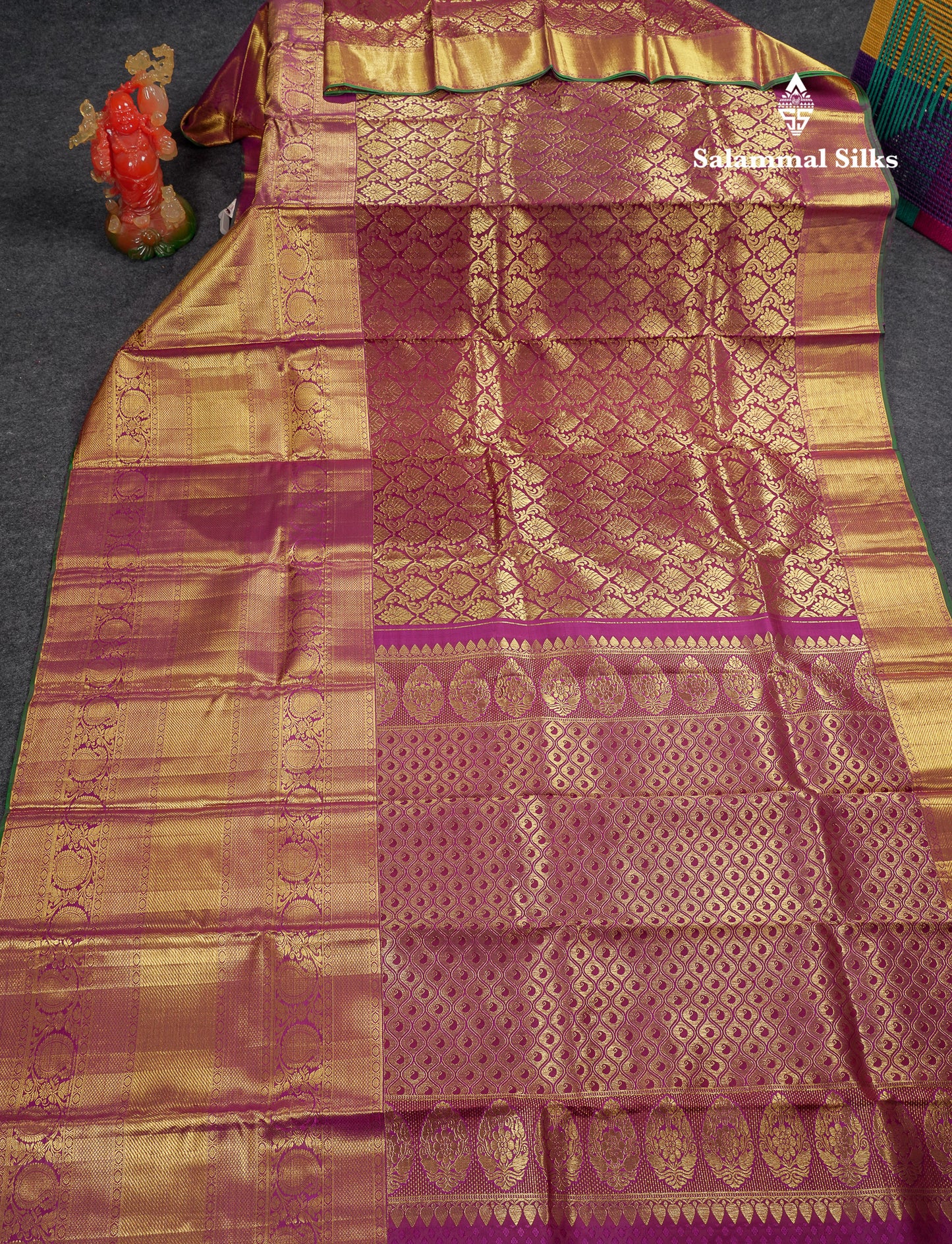 Beautiful Magenta Bridal Pure Kanjivaram Silk Saree With Traditional Evening Morning Border