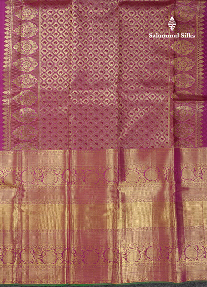 Beautiful Magenta Bridal Pure Kanjivaram Silk Saree With Traditional Evening Morning Border