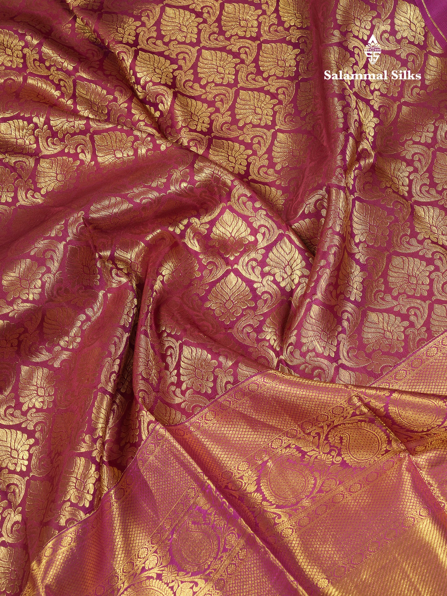 Beautiful Magenta Bridal Pure Kanjivaram Silk Saree With Traditional Evening Morning Border