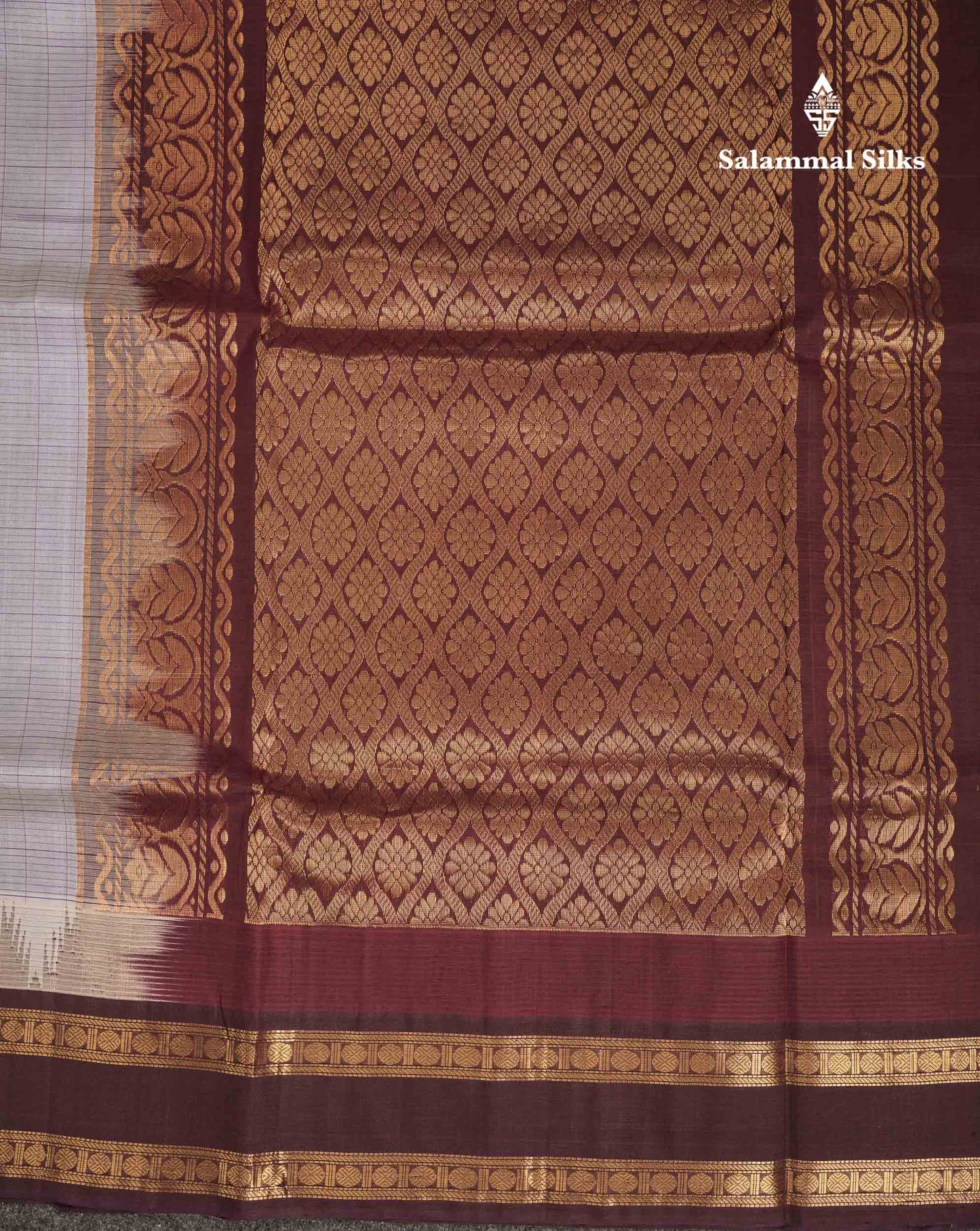 Beautiful Light Grey Pure Silk Cotton Saree With Contrast Dark Purple Traditional Rettapet Border