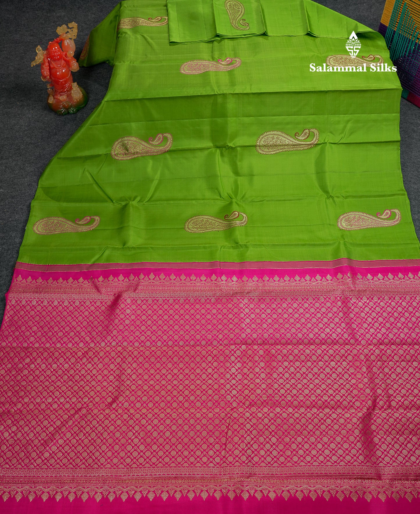 Beautiful Parrot Green Thread Work Butta Fancy Pure Kanjivaram Silk Saree With Contrast Pink Blouse