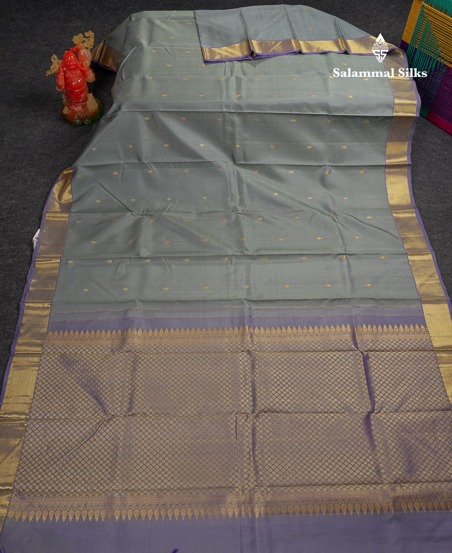 Beautiful Grey Pure Kanjivaram Silk Saree With Contrast Light Violet Traditional Medium Border