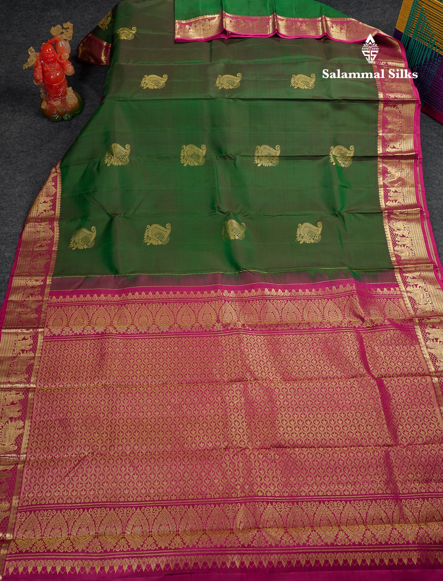 Beautiful Maroon Pure Kanjivaram Silk Saree With Contrast Chilly Red Traditional Pallaku Border