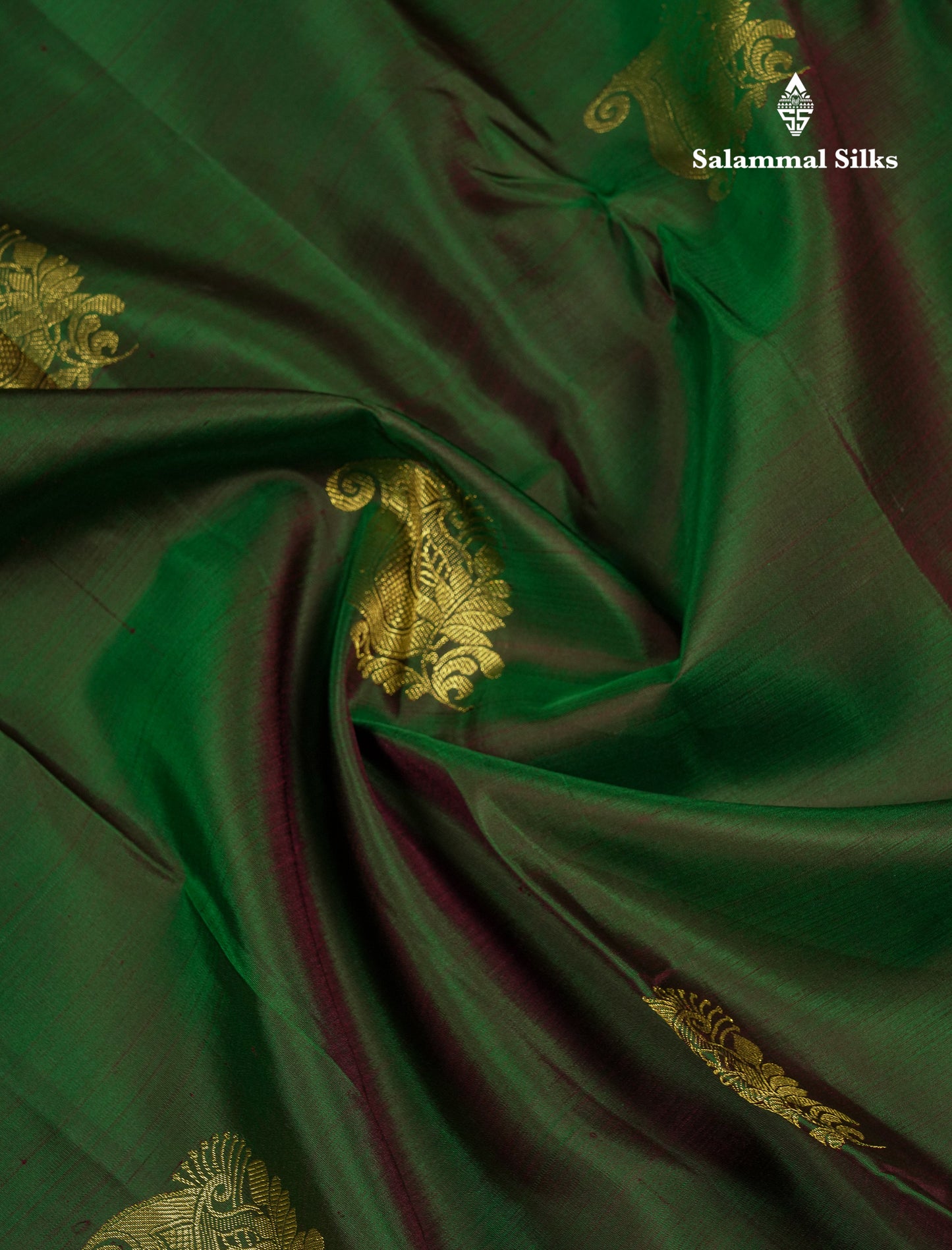 Beautiful Maroon Pure Kanjivaram Silk Saree With Contrast Chilly Red Traditional Pallaku Border
