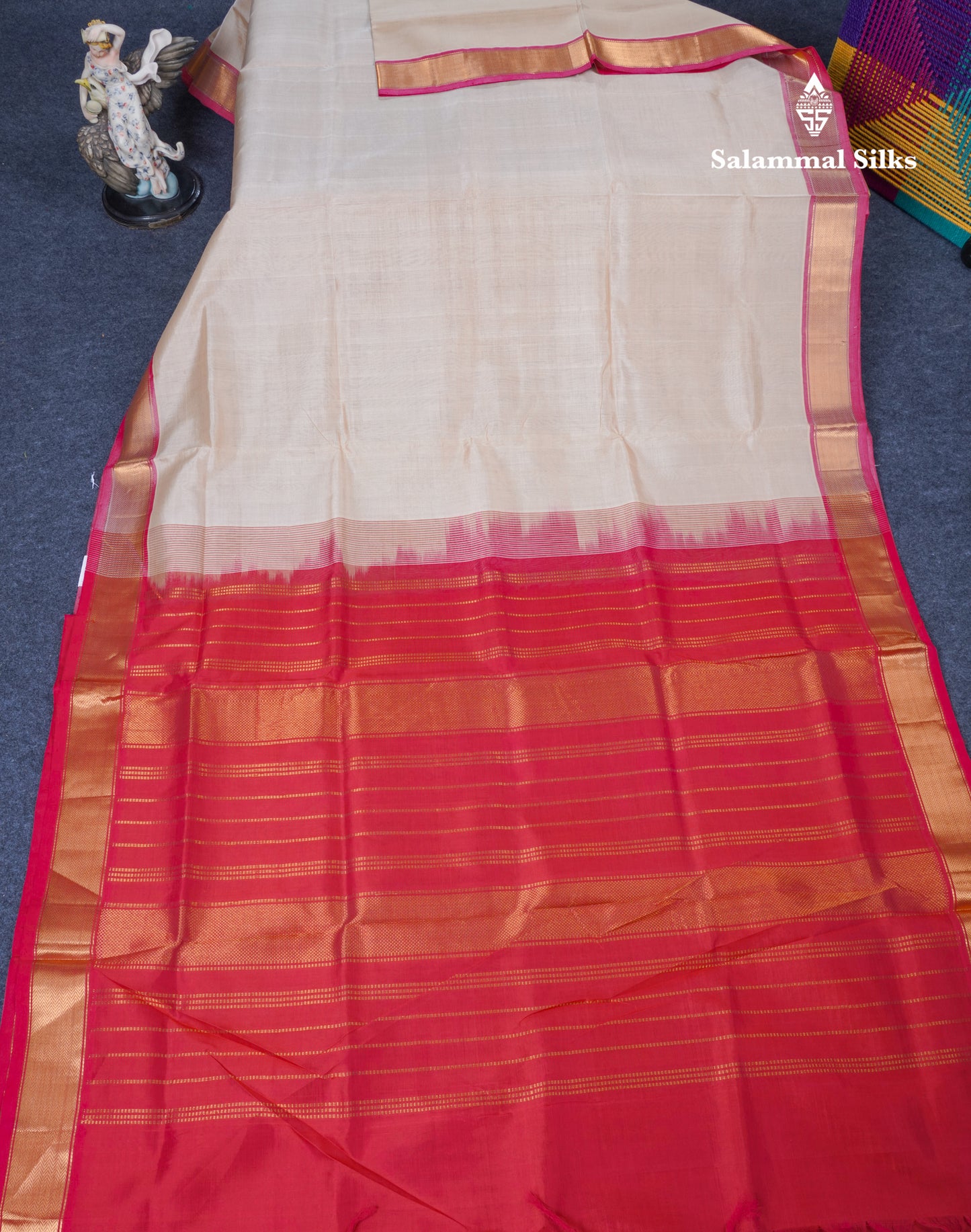 Half White Pure Silk Cotton Saree With Contrast Reddish Pink Blouse