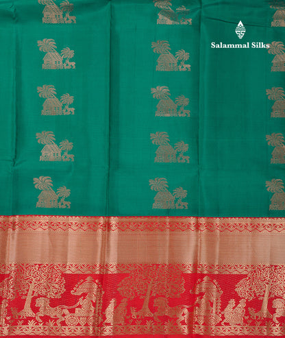 Beautiful Peacock Green Pure Kanjivaram Silk Saree With Contrast Chilly Red Traditional Pallaku Evening Morning Border