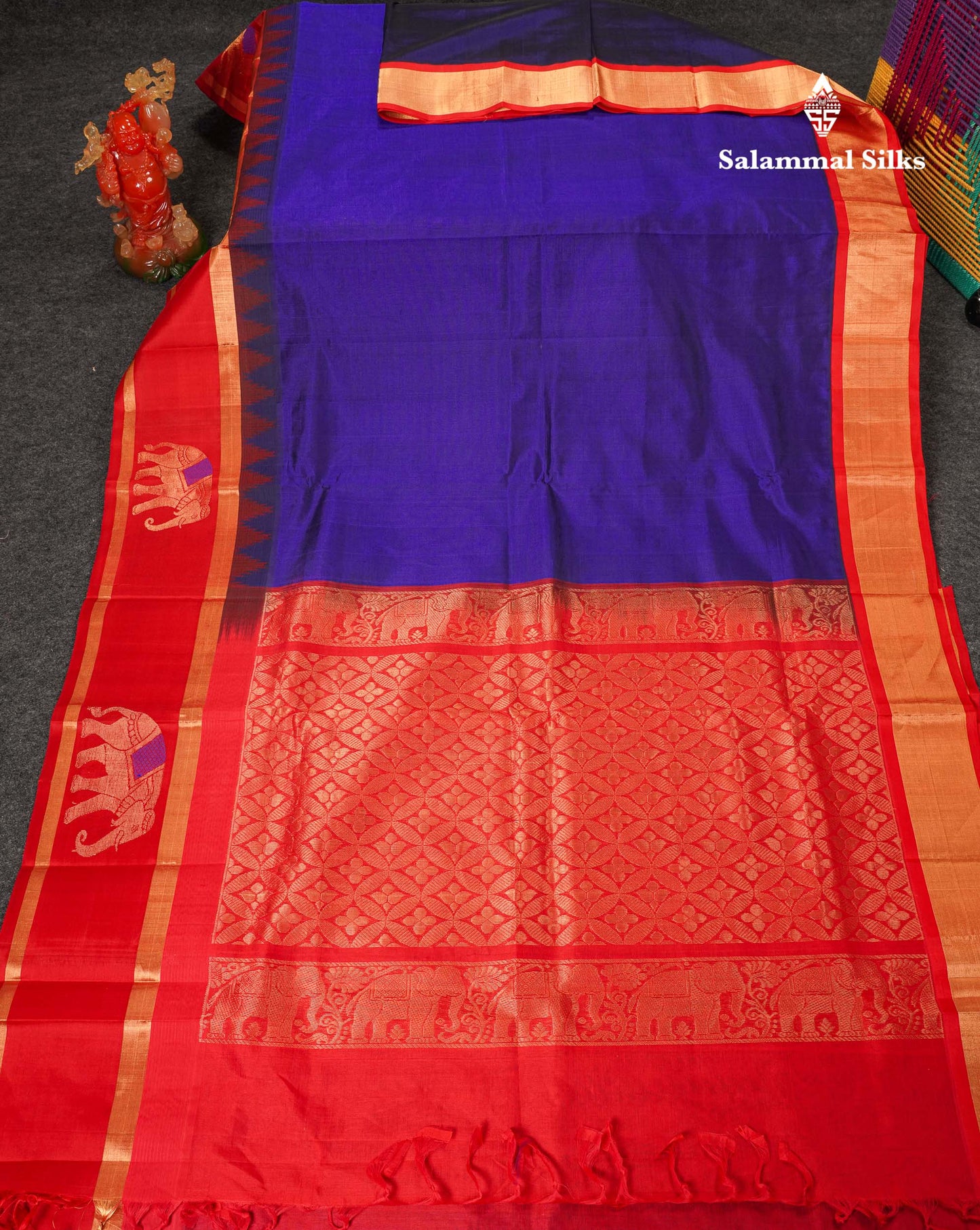 Beautiful Dual Tone Navy Blue Plain Pure Silk Cotton Saree With Contrast Red Traditional Border