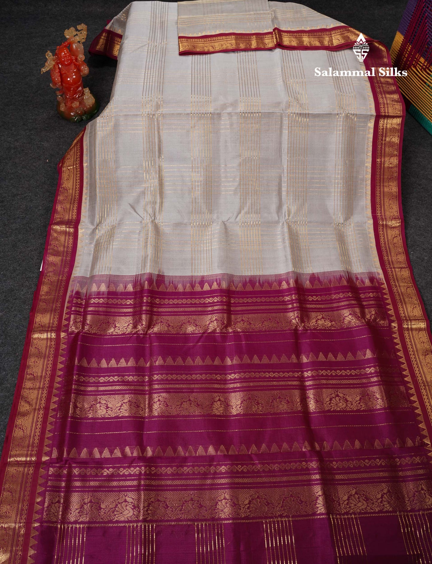 Beautiful Light Grey Pure Silk Cotton Saree With Contrast Magenta Traditional Border