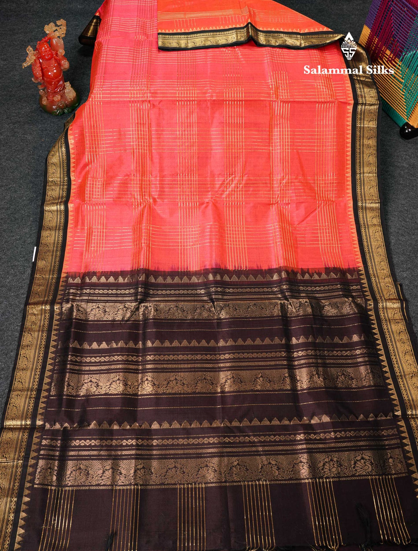 Beautiful Dual Tone Pinkish Peach Pure Silk Cotton Saree With Contrast Black Traditional Border
