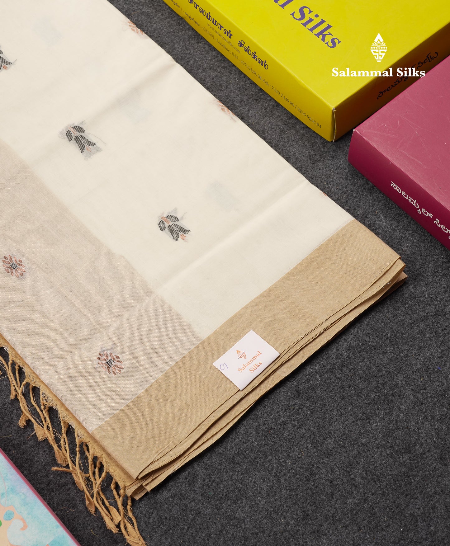 Beautiful White Thread Work Butta Handloom Pure Cotton Saree With Contrast Cream Sandal Blouse