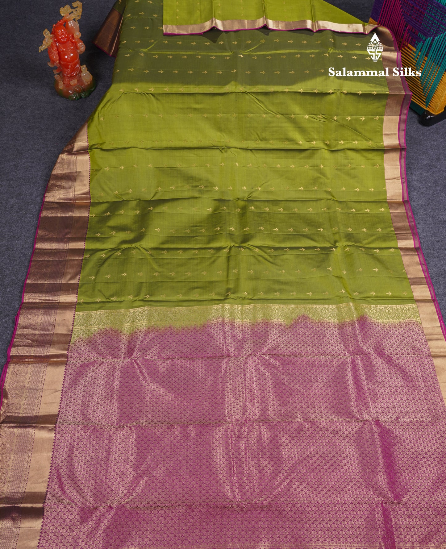 Beautiful Olive Green Pure Kanjivaram Silk Saree With Contrast Magenta Traditional Evening Morning Border