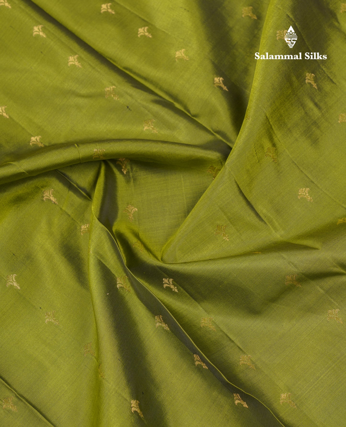 Beautiful Olive Green Pure Kanjivaram Silk Saree With Contrast Magenta Traditional Evening Morning Border