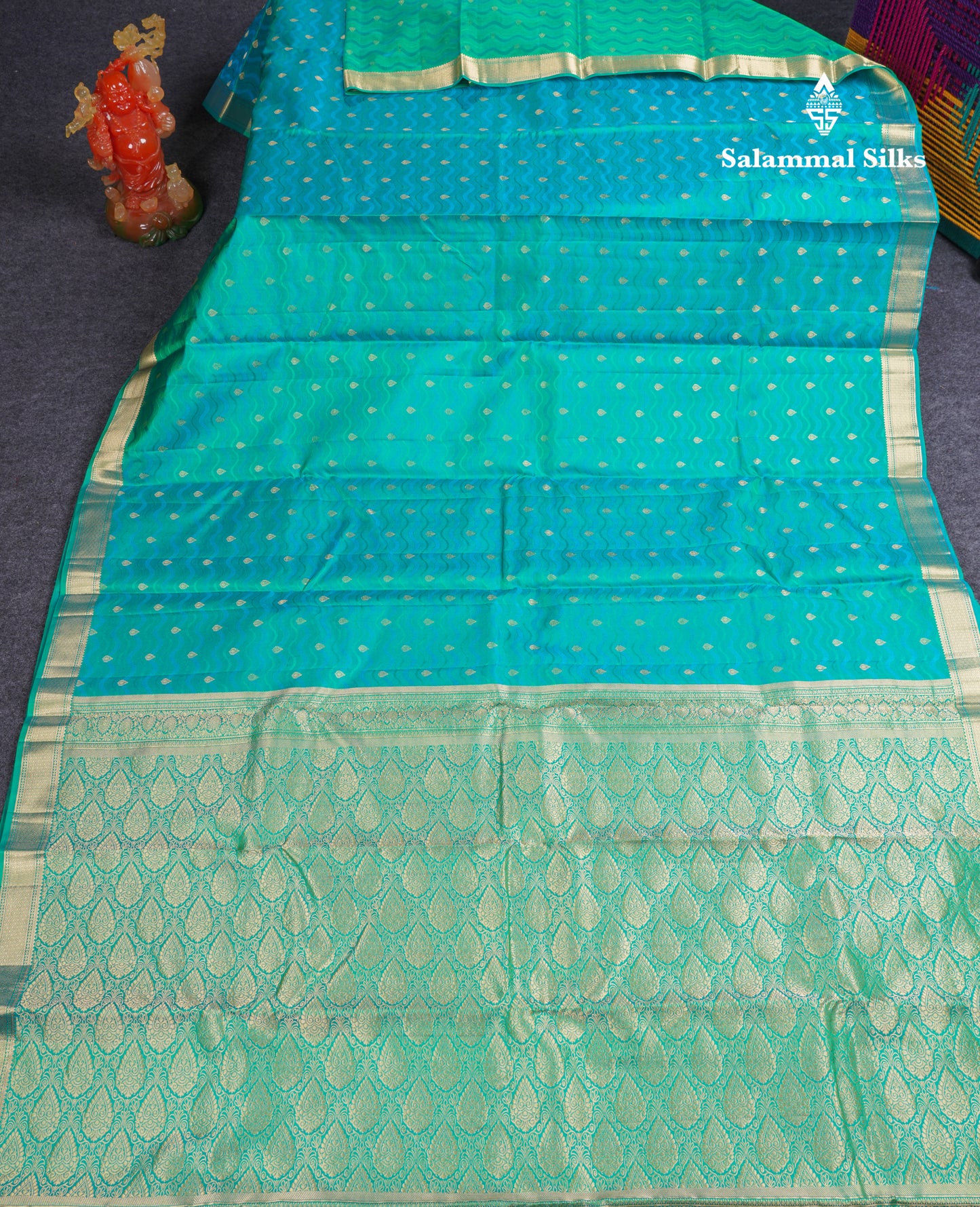 Beautiful Dual Tone Sapphire Green Pure Kanjivaram Silk Saree With Traditional Small Border