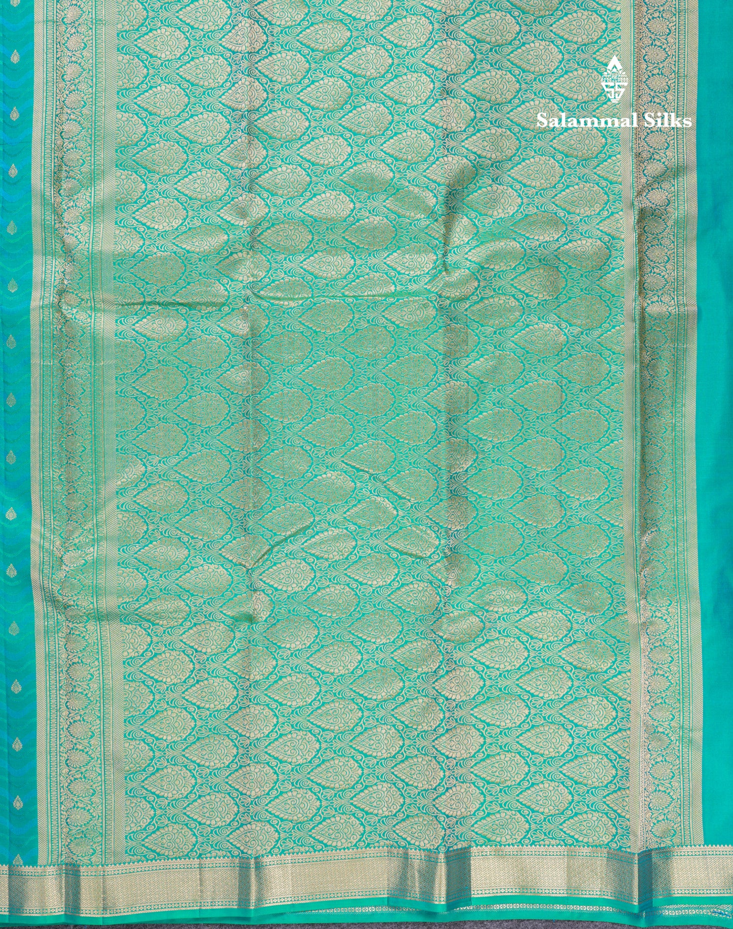 Beautiful Dual Tone Sapphire Green Pure Kanjivaram Silk Saree With Traditional Small Border