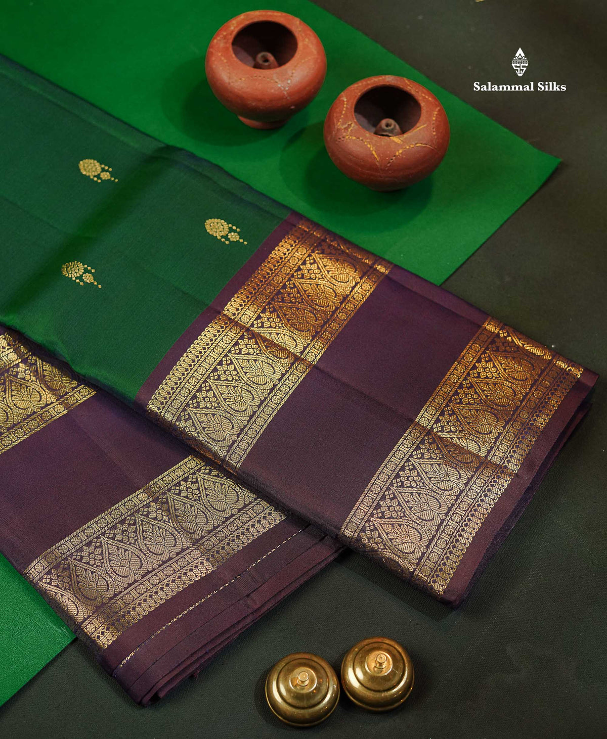 2G Zari Pure Kanjivaram Silk Saree - Dual Tone Green Colour Body With Contrast Dark Violet Rettapet Border