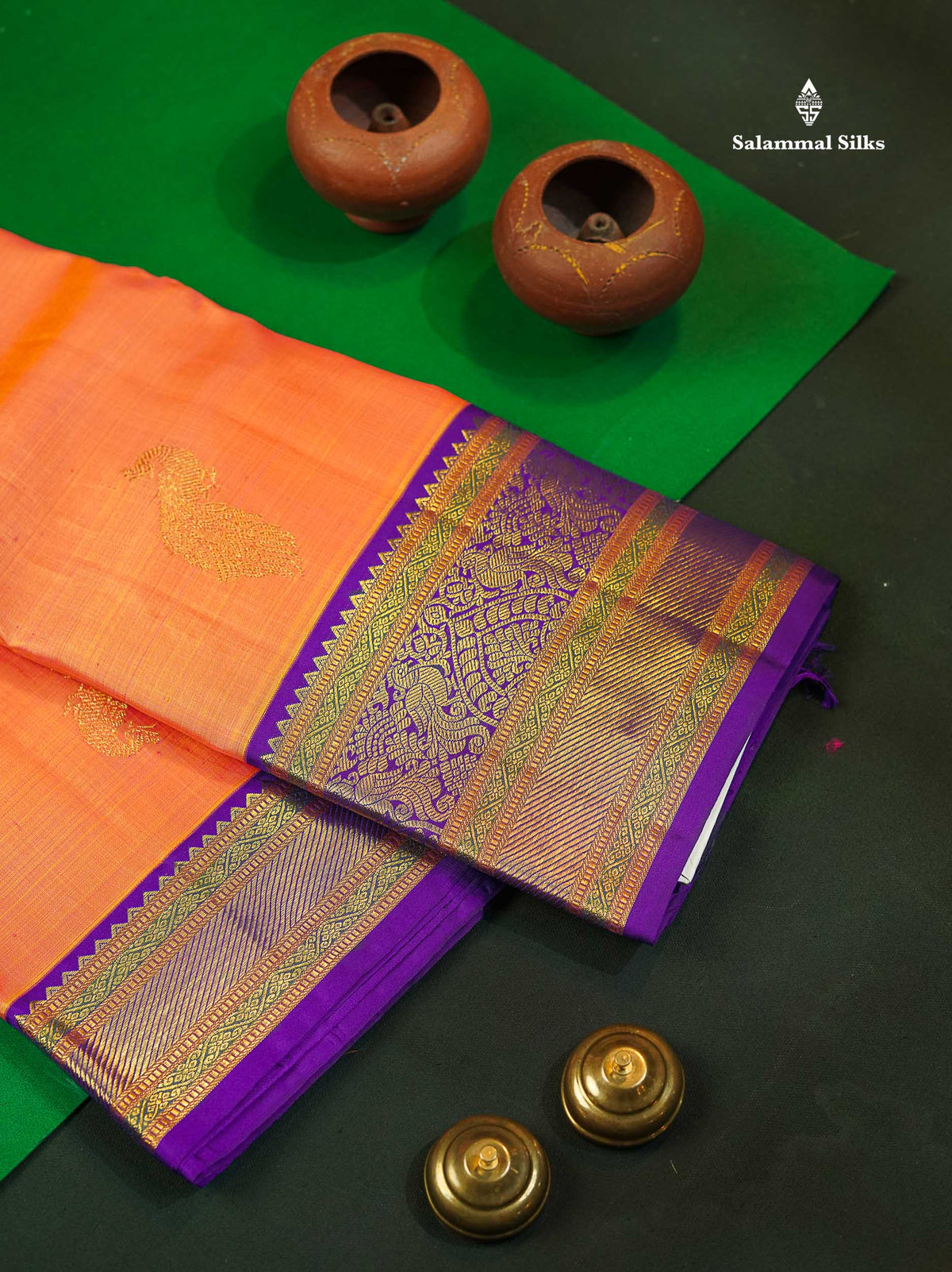 Koravi Dual Tone Peach Orange Pure Kanjivaram Silk Saree With Contrast Navy Blue Traditional Evening Morning Border