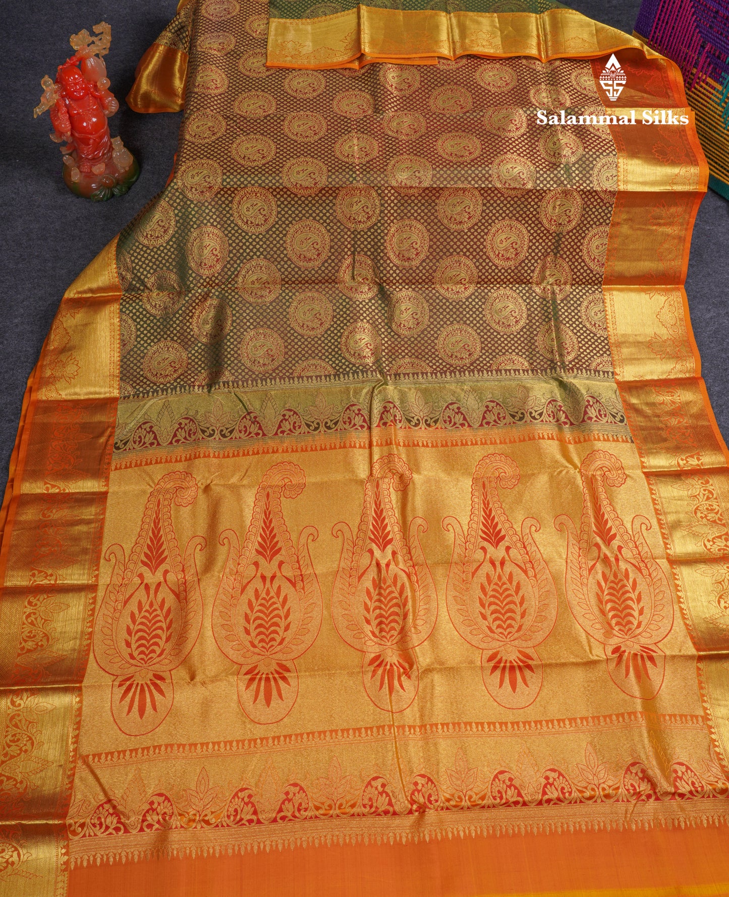 Beautiful Dual Tone Green Pure Kanjivaram Silk Saree With Contrast Mustard Yellow Traditional Border