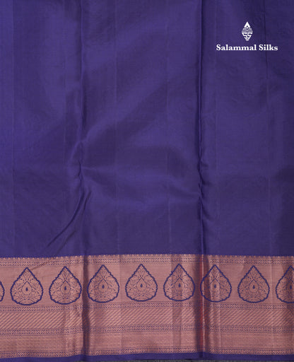 Beautiful Green Bridal Pure Kanjivaram Silk Saree With Contrast Navy Blue Border