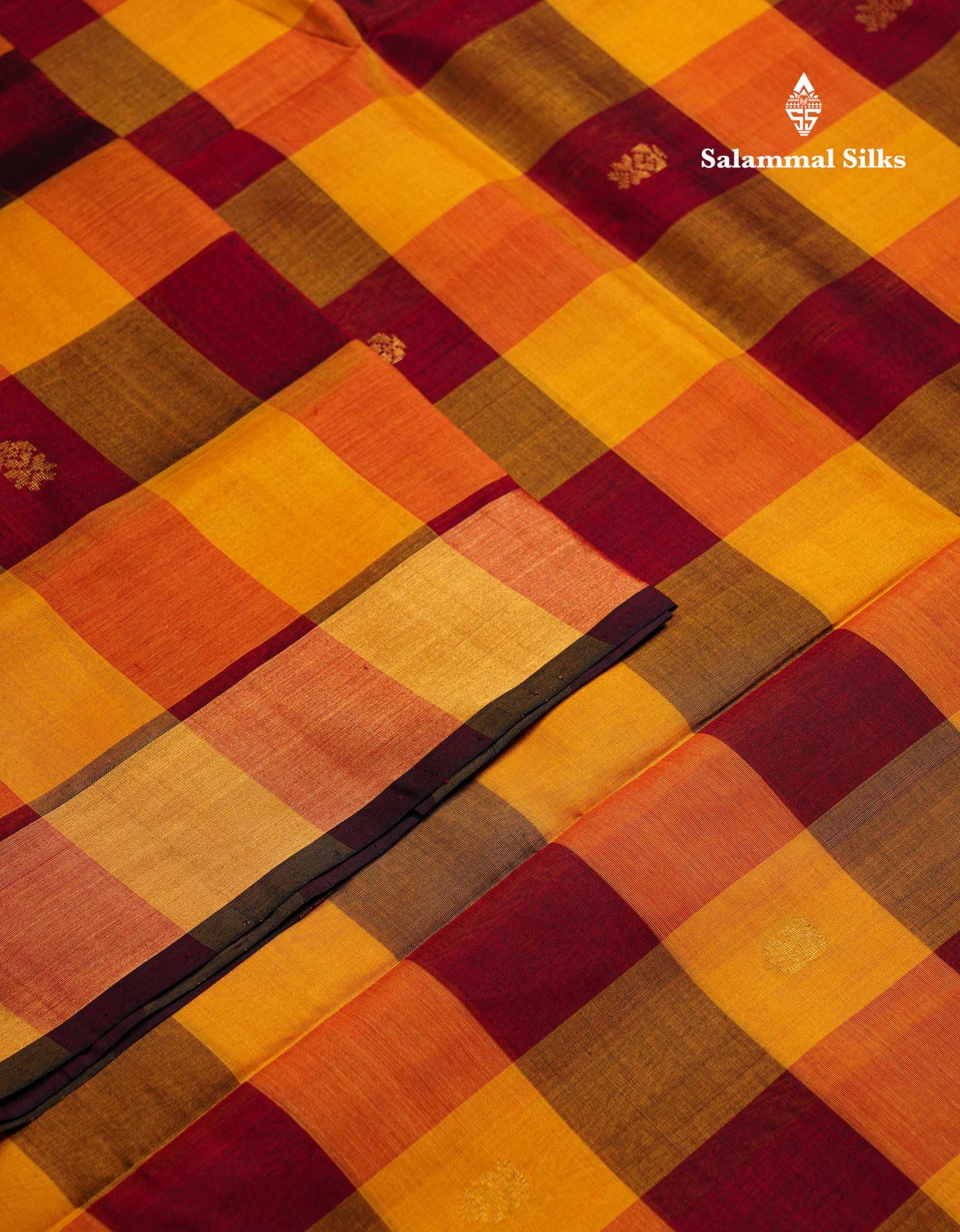 Beautiful Paalum Pazham Checks Handloom Pure Silk Cotton Saree With Contrast Parrot Green Blouse
