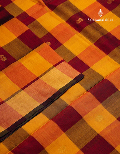 Beautiful Paalum Pazham Checks Handloom Pure Silk Cotton Saree With Contrast Parrot Green Blouse